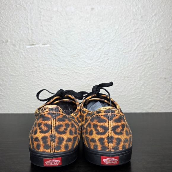 Vans Lowpro Leopard Print Sneakers Unisex Size 8.5M 10W - Picture 6 of 10